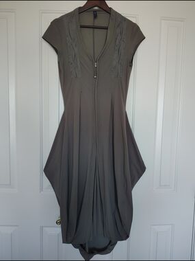 Italian Taupe Cap Sleeve Dress with Bubble Hem